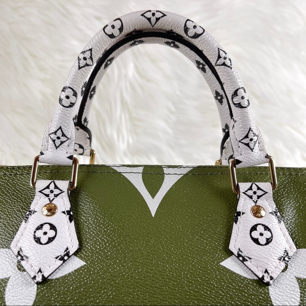 Louis Vuitton Monogram Giant Speedy Bandouliere 30 - Picture 7 of 16